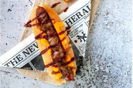 Hotdog met Cheddar Cheese Sauce - horeca | LA Streetfood